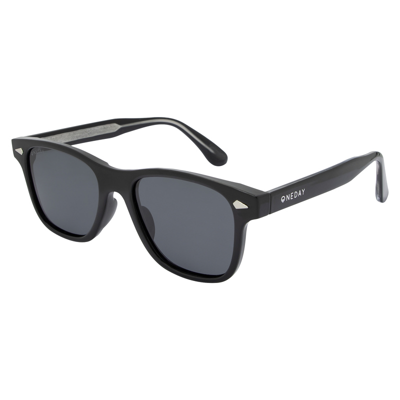 OneDay Halston Polarised Sunglasses Black Smoke