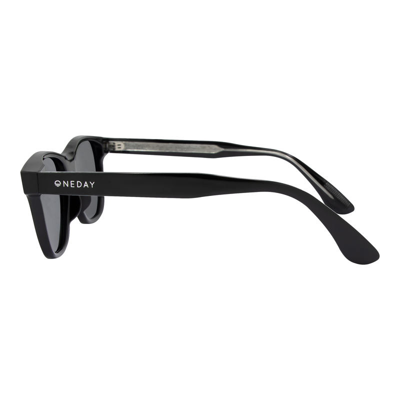 OneDay Halston Polarised Sunglasses Black Smoke