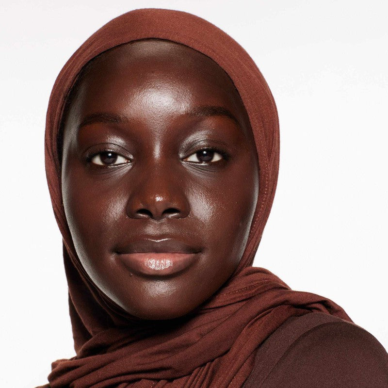 Shiseido RevitalEssence Skin Glow Foundation 560 Obsidian 30ml