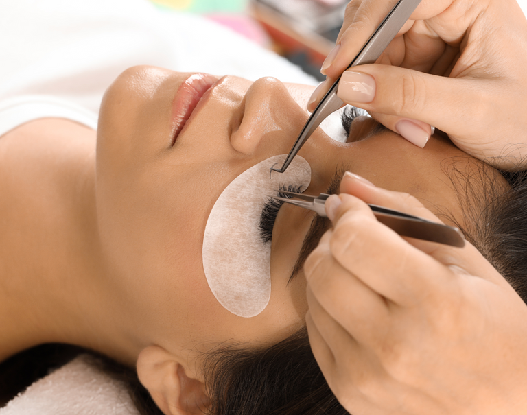 Lash Application