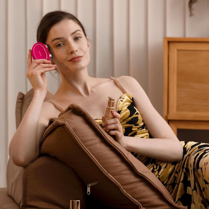 FOREO BEAR 2 Smart Microcurrent Facial Toning Device Evergreen 1ea