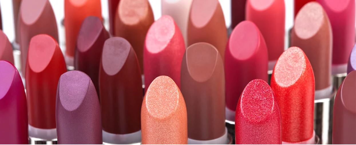 FINDING YOUR PERFECT LIPSTICK HUE.JPG