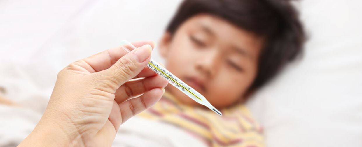 WHAT TO DO IF YOUR CHILD HAS A FEVER.JPG